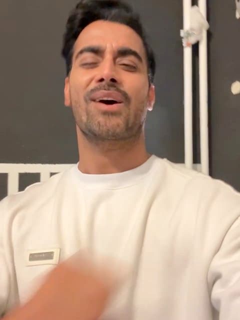 Shabe Eshgh · Behnam Bani