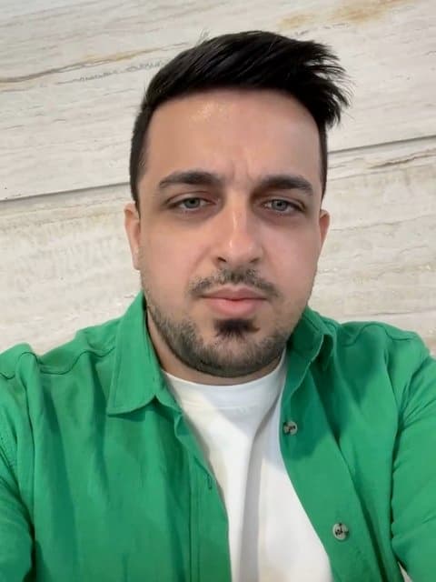 Sanieh Var · Aron Afshar