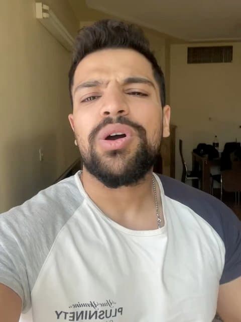 Nakoni Bavar (Ft Behzad Leito) · Zedbazi