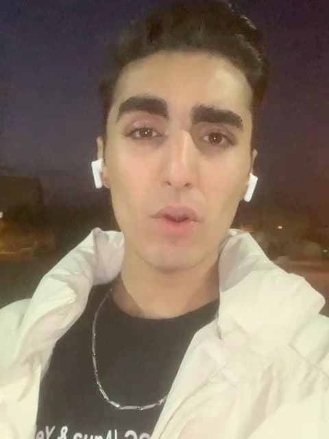 Donyaye In Roozaye Man · Dariush